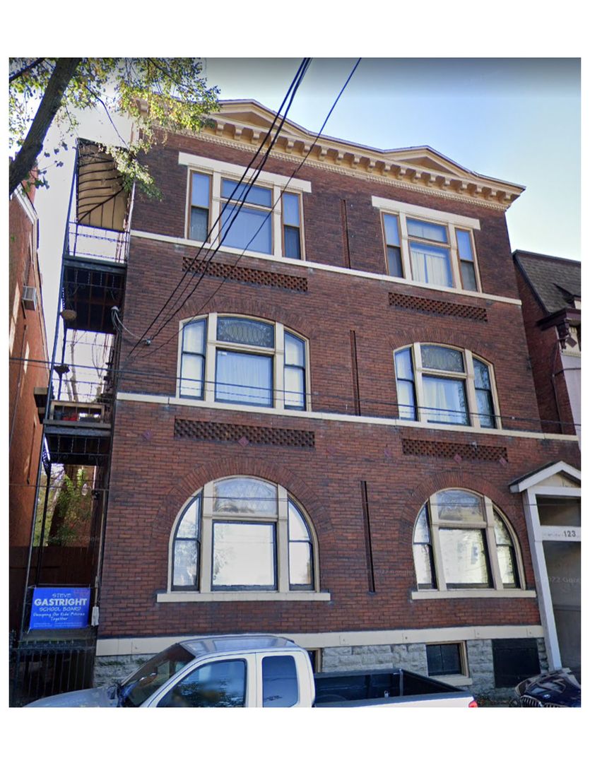 Covington Apartment: 123 W. 5th St.