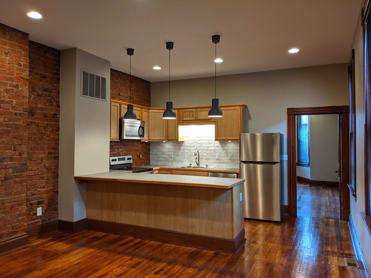 Covington Apartment: 7 Wallace Avenue