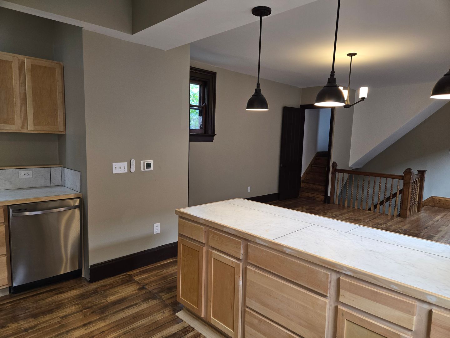 Covington Apartment: 1927 Scott Boulevard