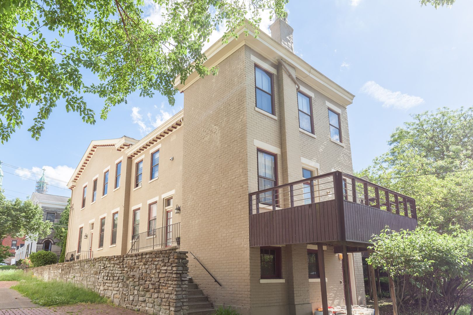 Covington Apartment: 104 W. 5th