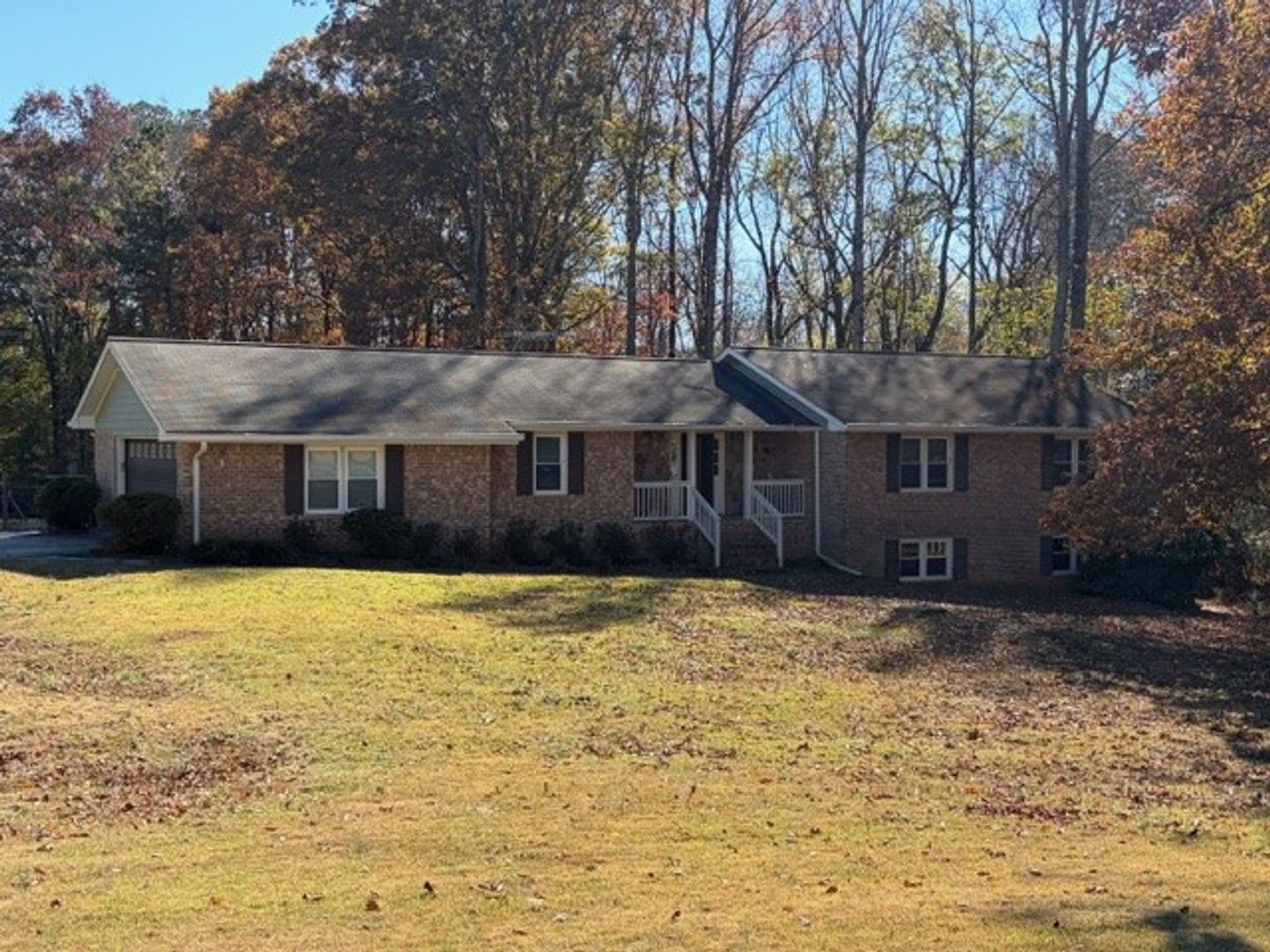 Fayetteville House: 185 Redwood Circle