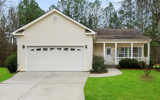 **ASK HOW YOU CAN MOVE IN WITH NO SECURITY DEPOSIT** 408 Saint Dunstans Ct - AVAILABLE NOW! Charming 3BDRM, 2BA Ranch is a Family Dream in Cedarcroft Subdivision. Convenient to Shopping, Groceries, and Restaurants. Fayette Schools! – photo 1