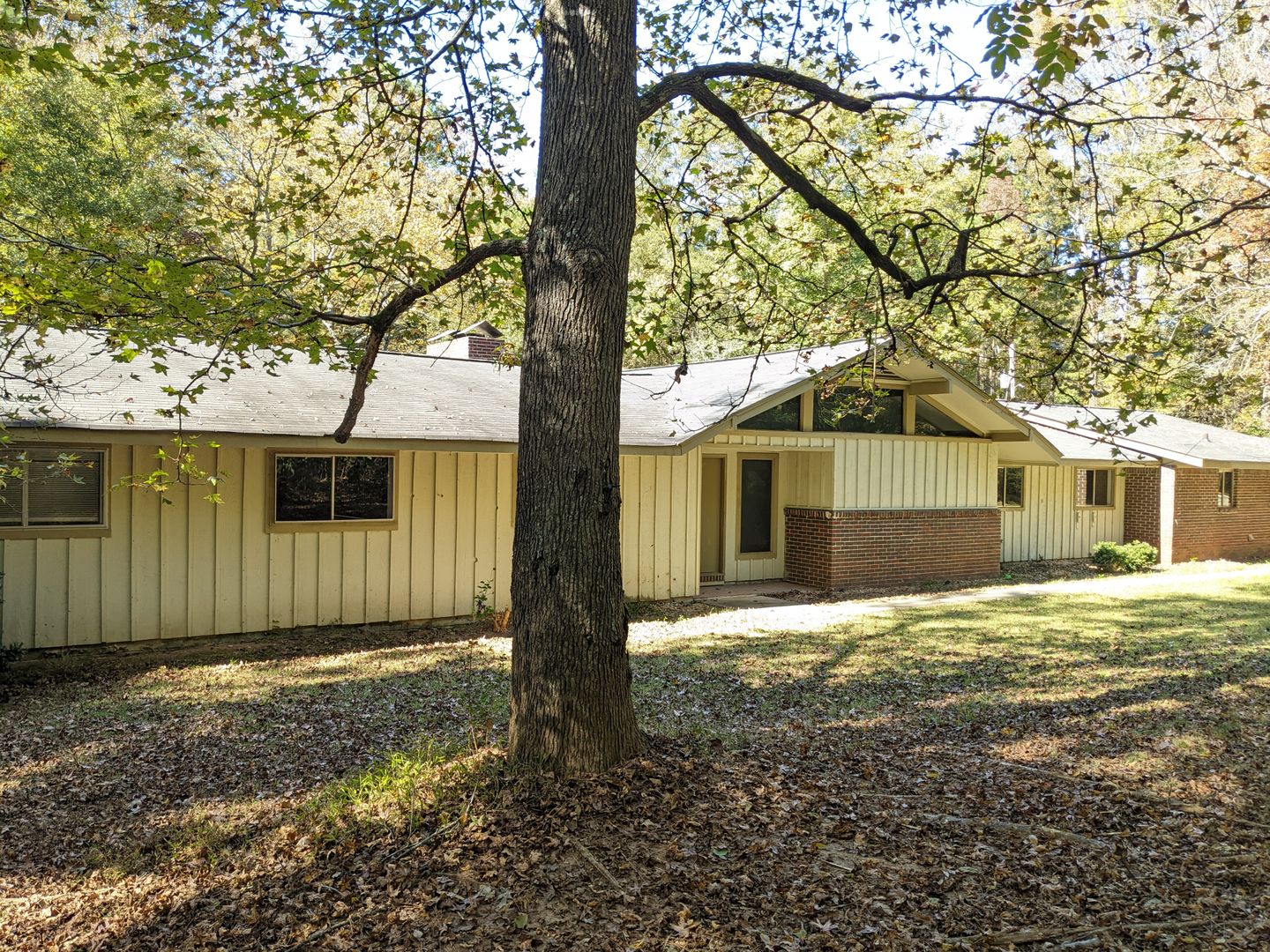 Fayetteville House: 163 Old Norton Rd