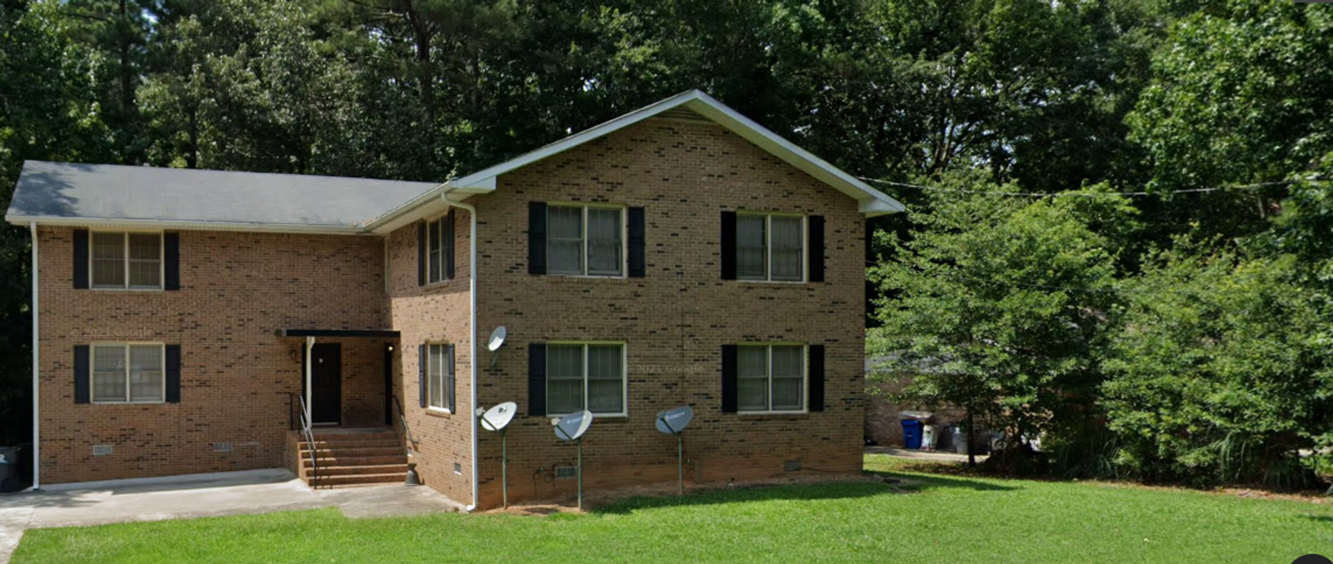 Ask how you can move into this Property with NO SECURITY DEPOSIT! 90E Meadowbrook Ct: 1BD, 1BA Unit in the heart of Fayetteville for rent. AVAILABLE NOV. 2025!