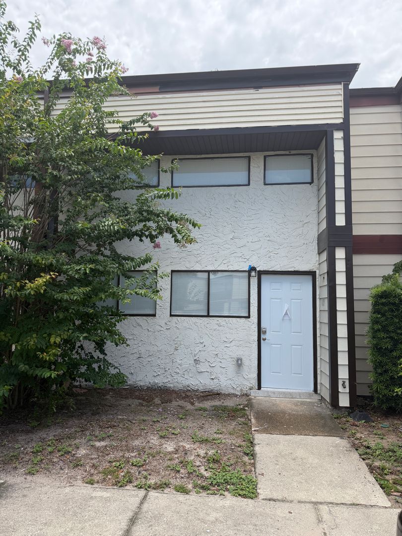ORLANDO Townhome: 3924 CRAYRICH CIR. UNIT C-5