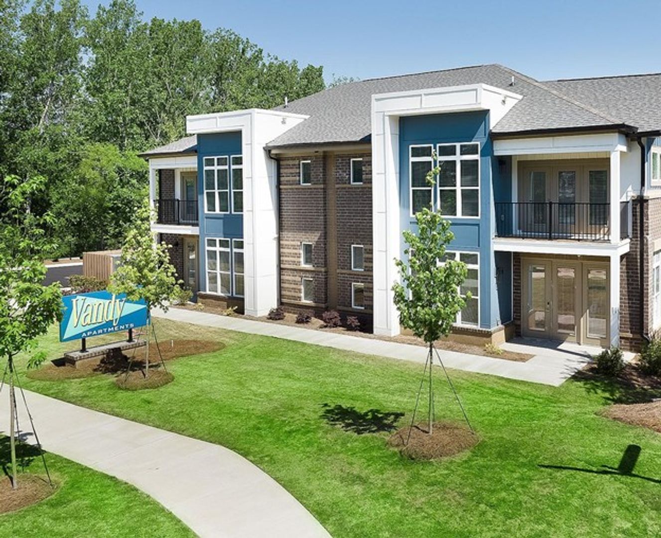 Charlotte Apartment: 11310 Vandelay Court