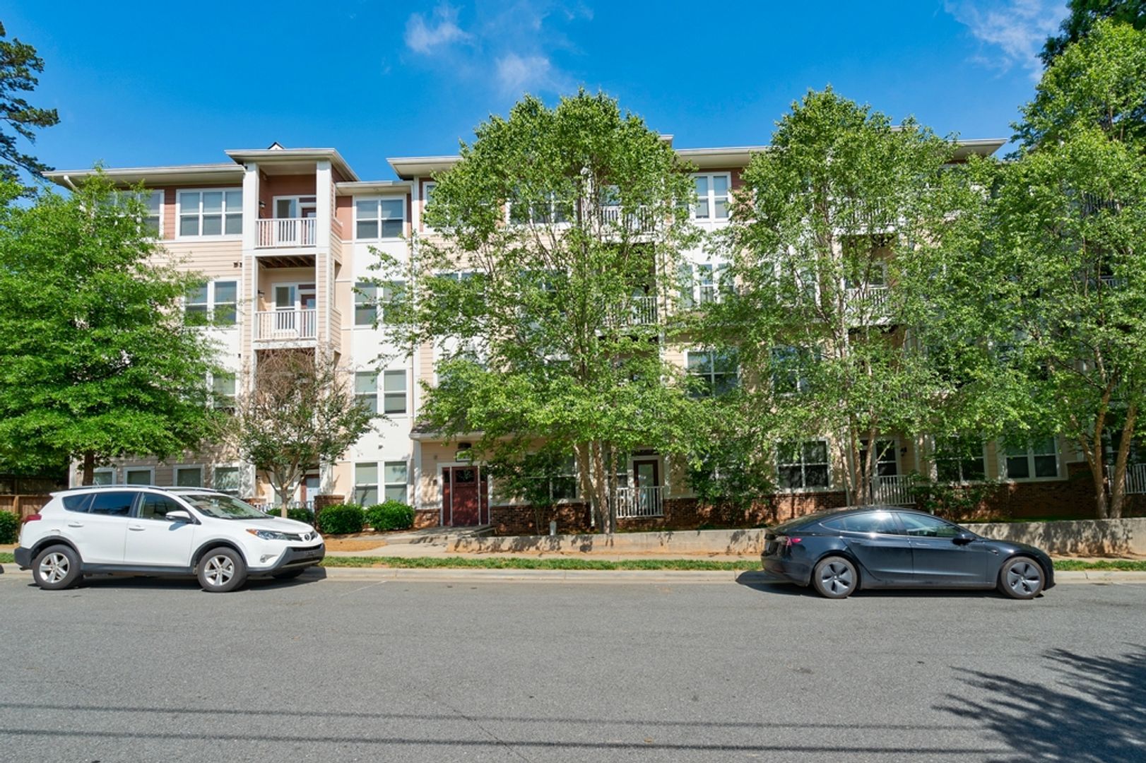 Charlotte Apartment: 523 Ridgeway Ave.