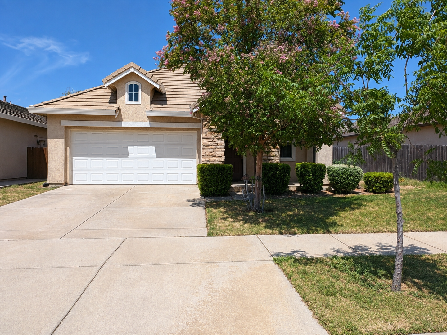Merced House: 523 Beckman Way