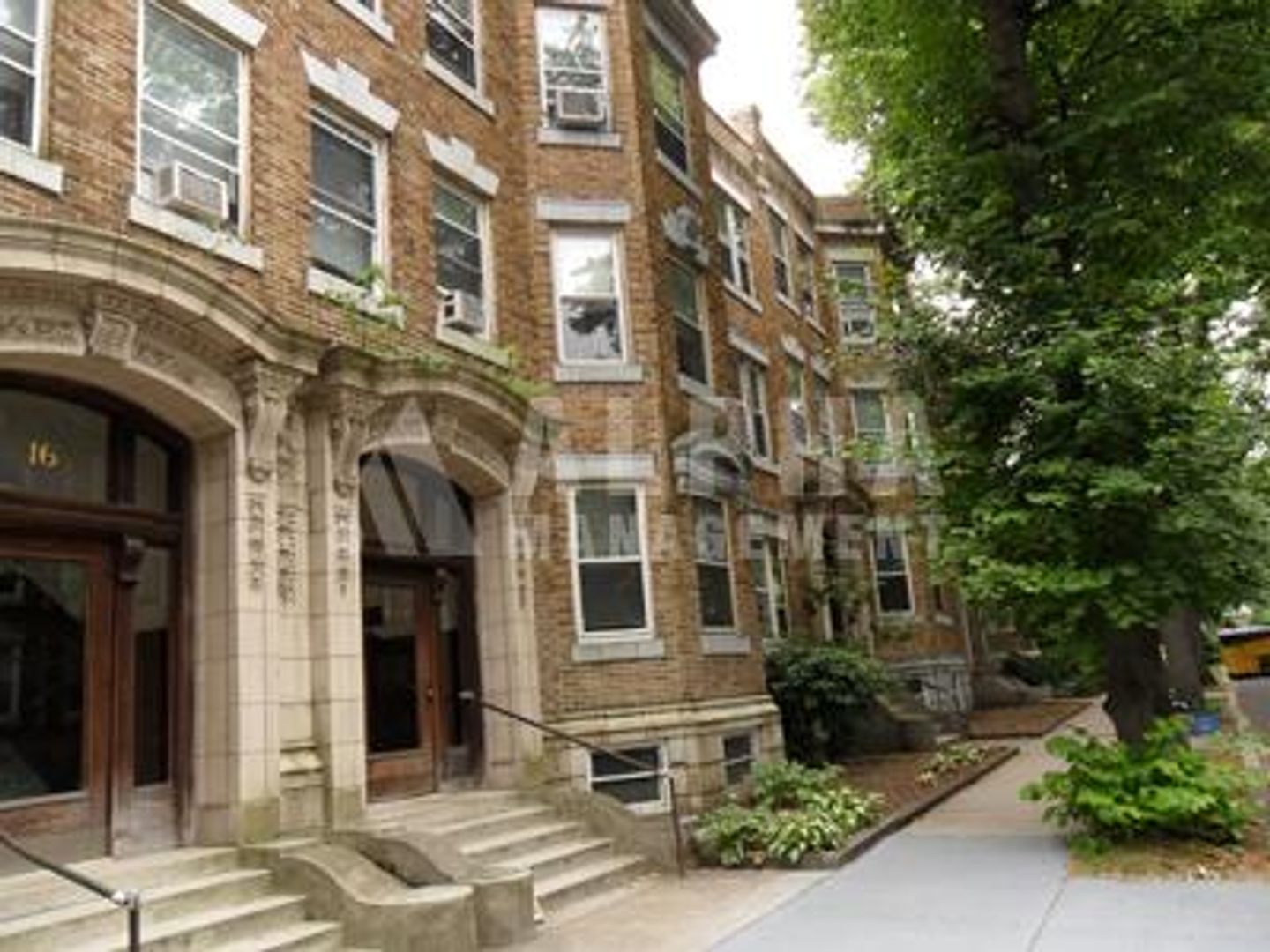 Brookline Condo: 18 Euston St