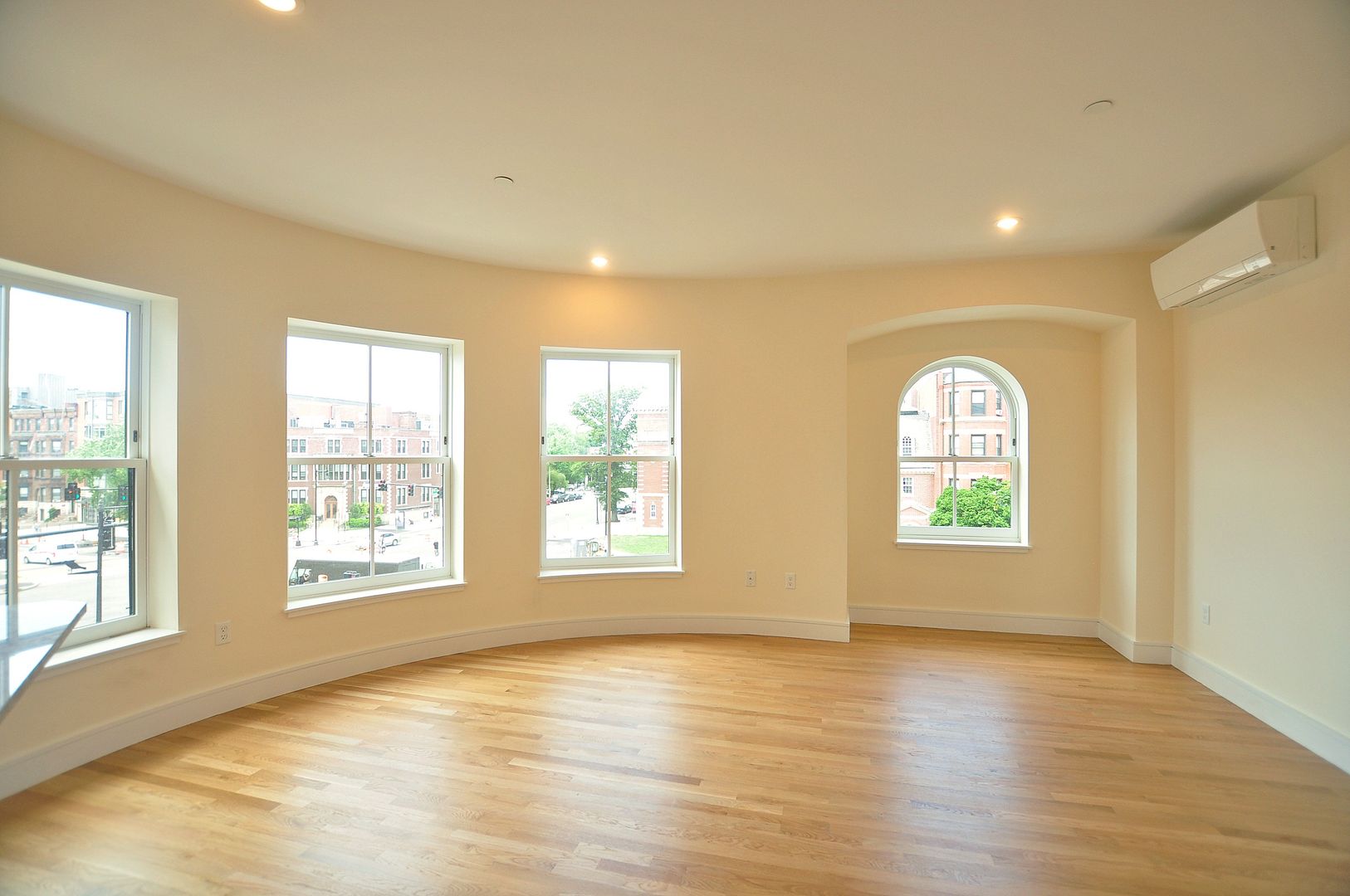 Boston Condo: 877 beacon St