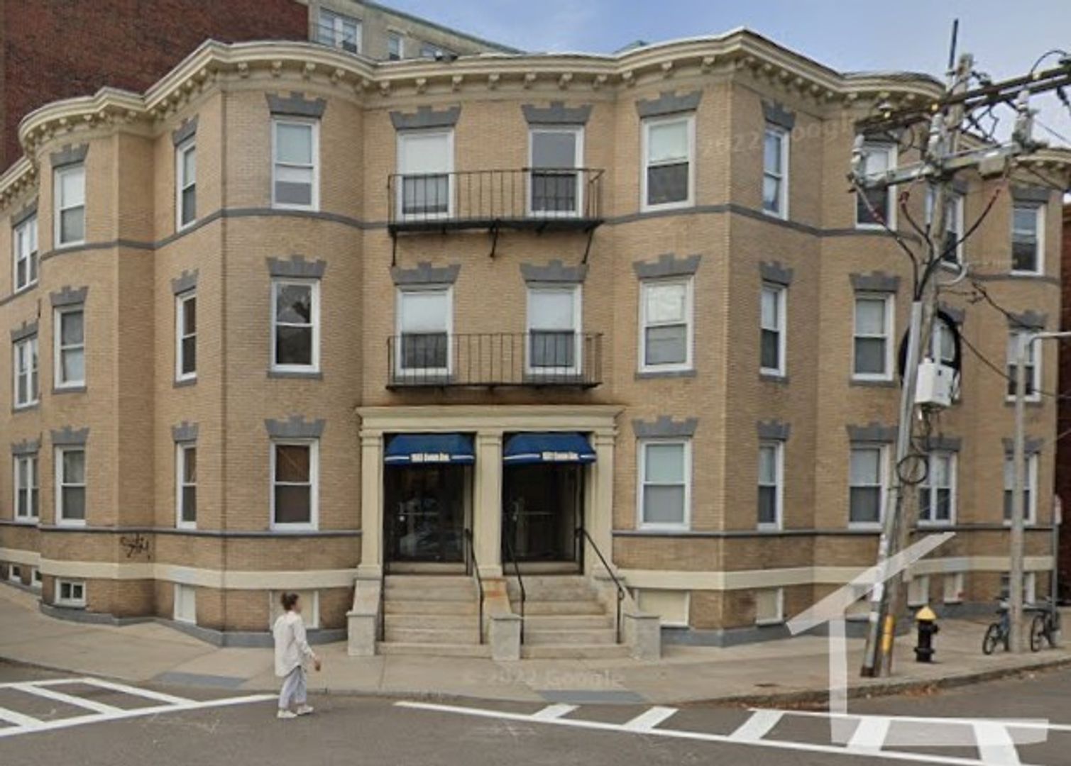 Boston House: 1683 Commonwealth ave