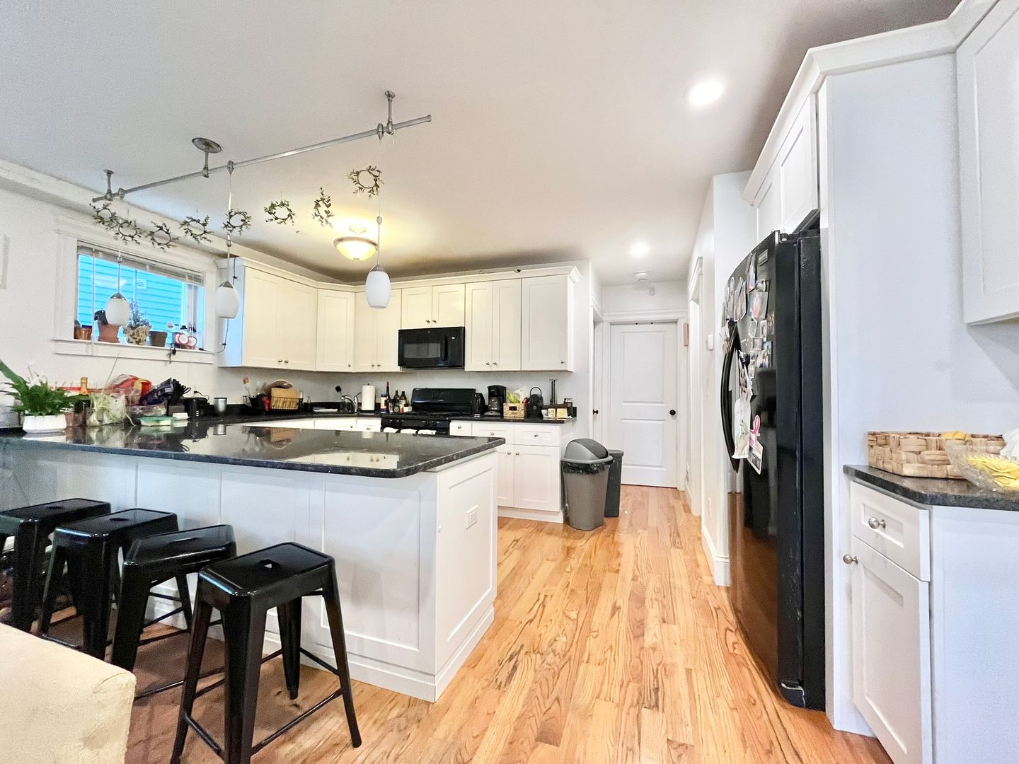 Boston House: 8 Fern St