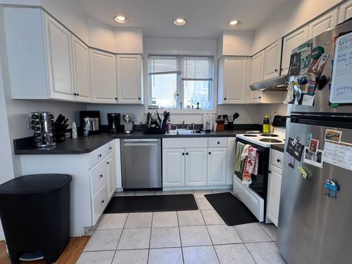 NO FEE!! BIG ALLSTON 3 BED/2.5 BATH TOWNHOUSE WITH CENTRAL AIR ~ parking included – photo 1