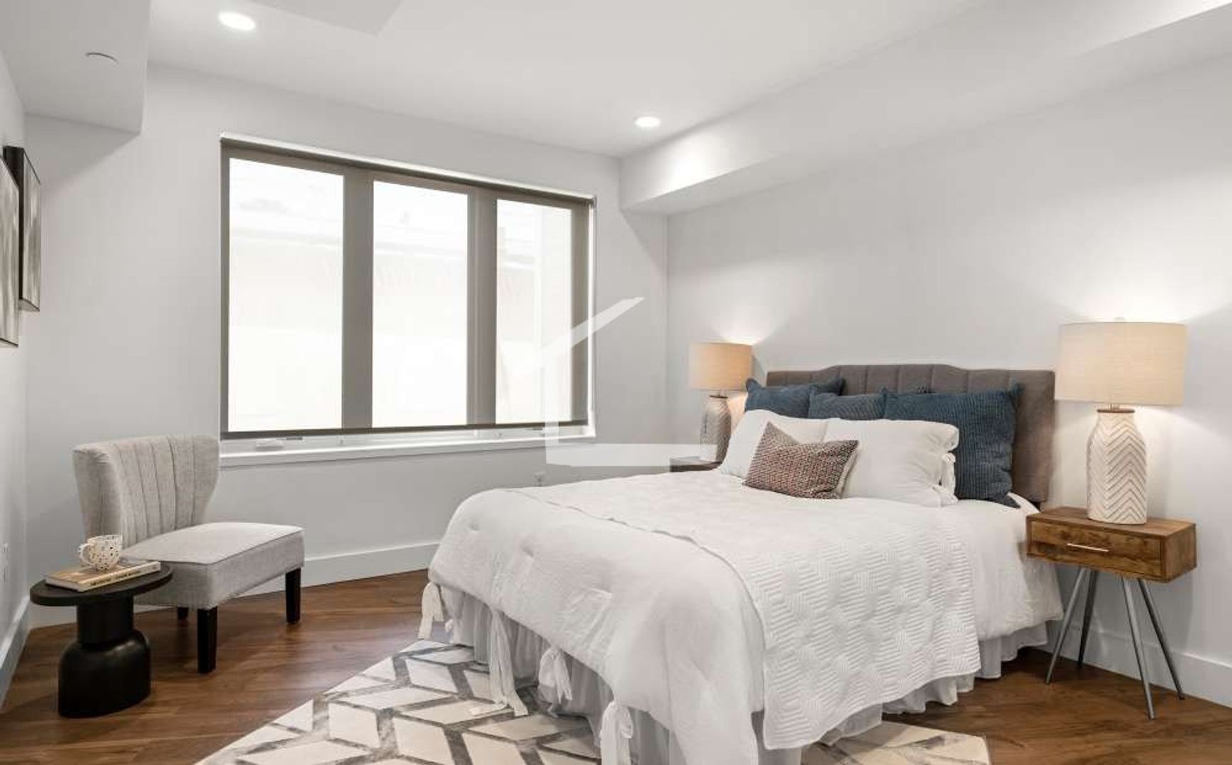 Boston Condo: 60 Hichborn St.