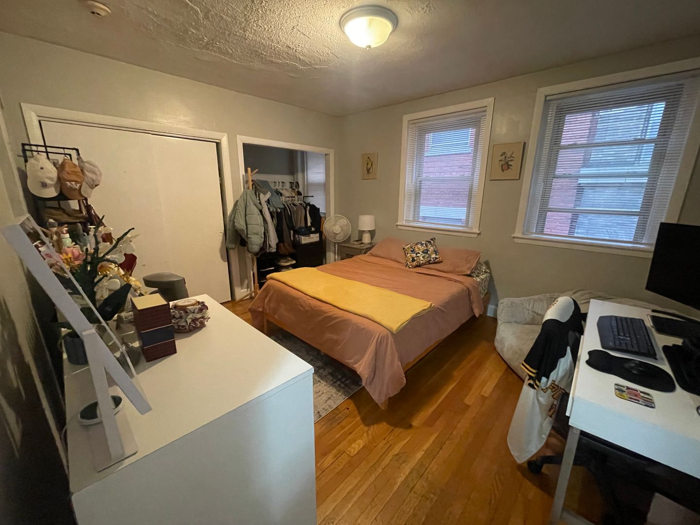 Boston Condo: 881 Beacon St