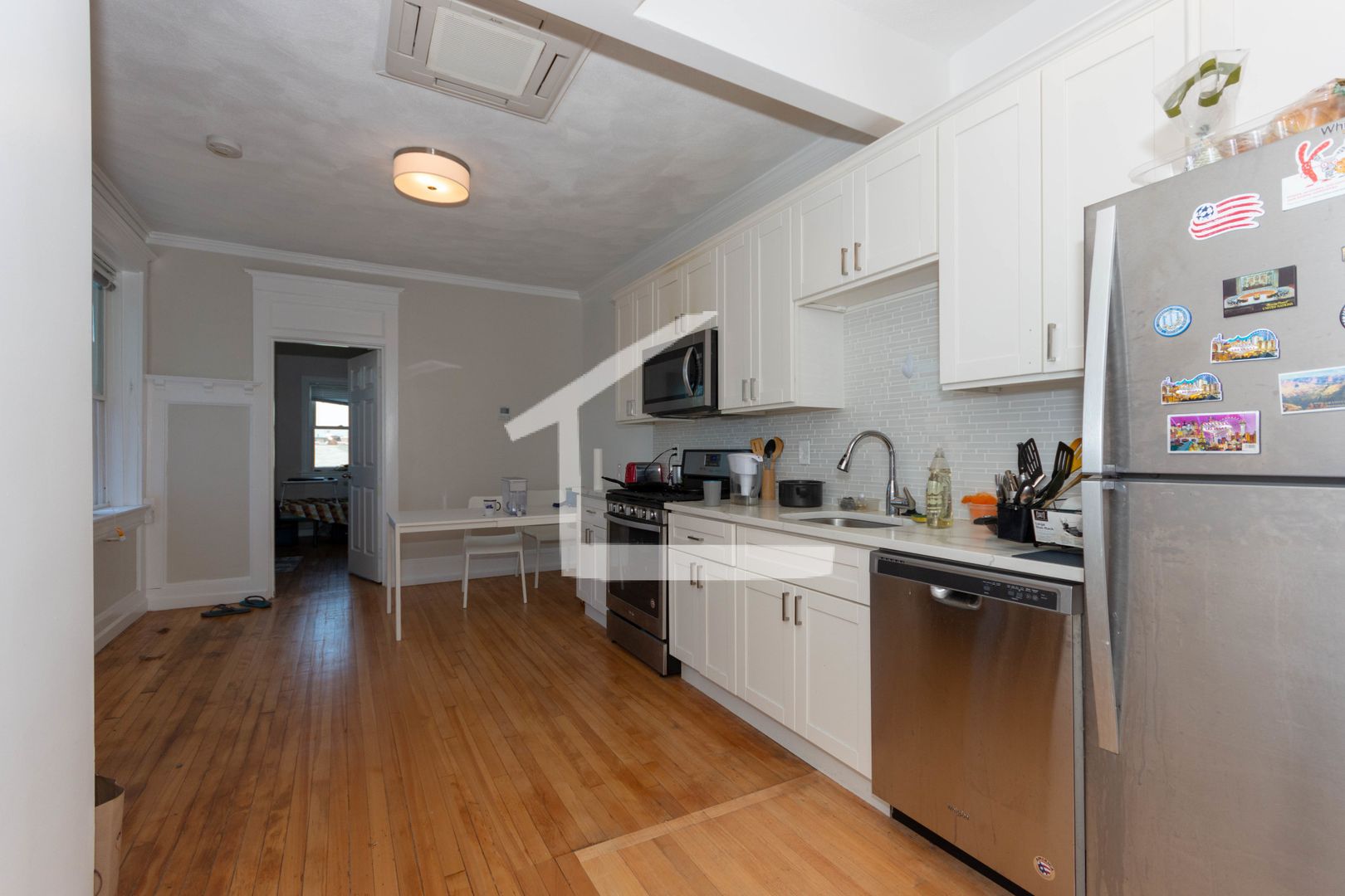 Boston Condo: 4 Gardner St