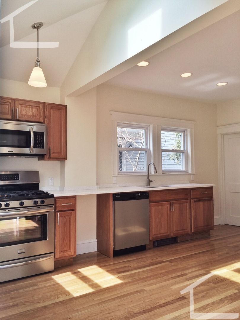 Boston Condo: 75 Gardena St