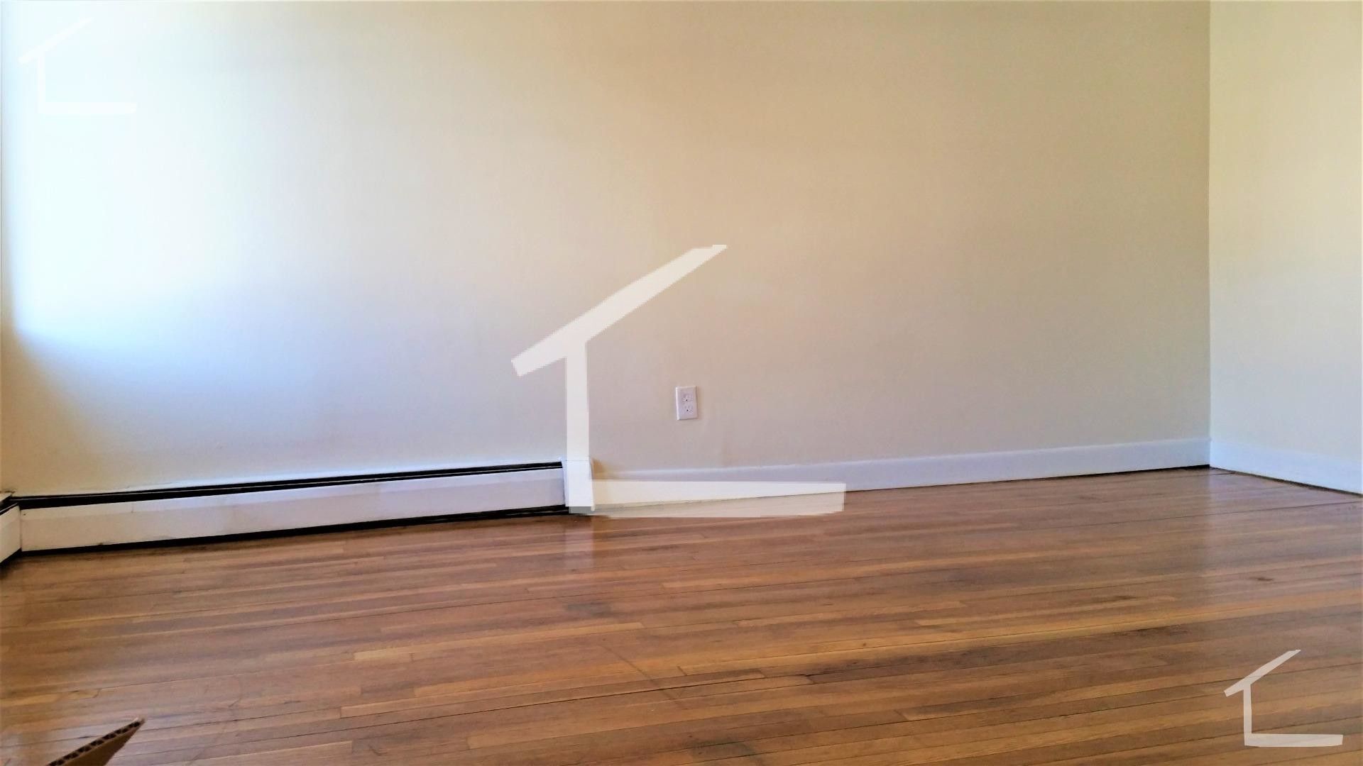 Brighton Townhome: 1 Woodstock Ave