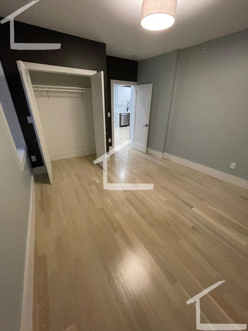 Boston Condo: 9 University Rd #1