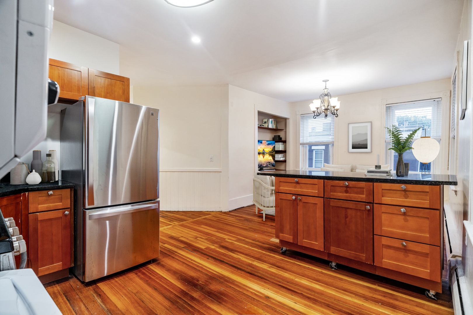 Boston Condo: 868 Huntington Ave
