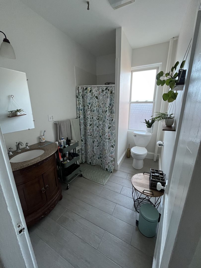 Boston Condo: 1185 Commonwealth Ave