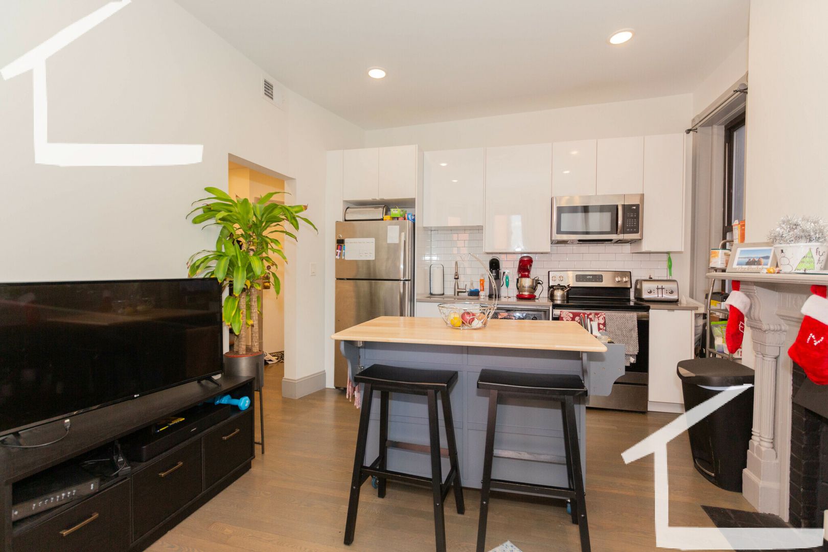 Boston Condo: 11 Belvidere St.