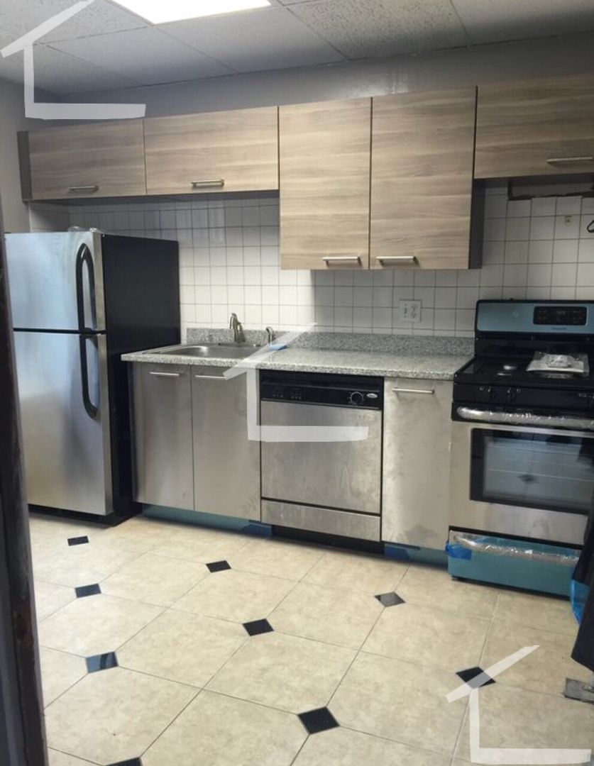 Boston House: 1714 Commonwealth Ave