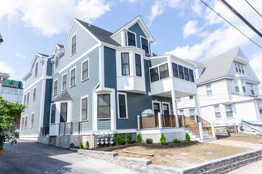 Allston 3 Bed, 2.5 Bath | 1,500 Sq Ft | 2 Months FREE | No Broker Fee – photo 1