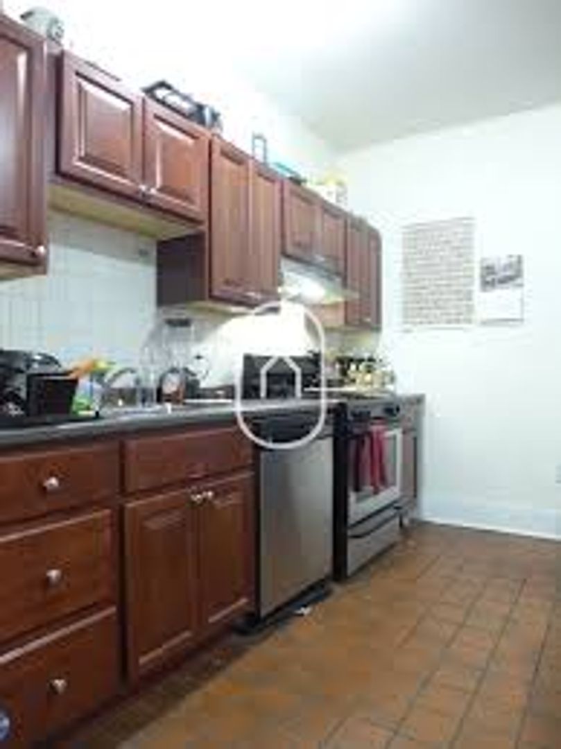 Boston Condo: 210 Hemenway St