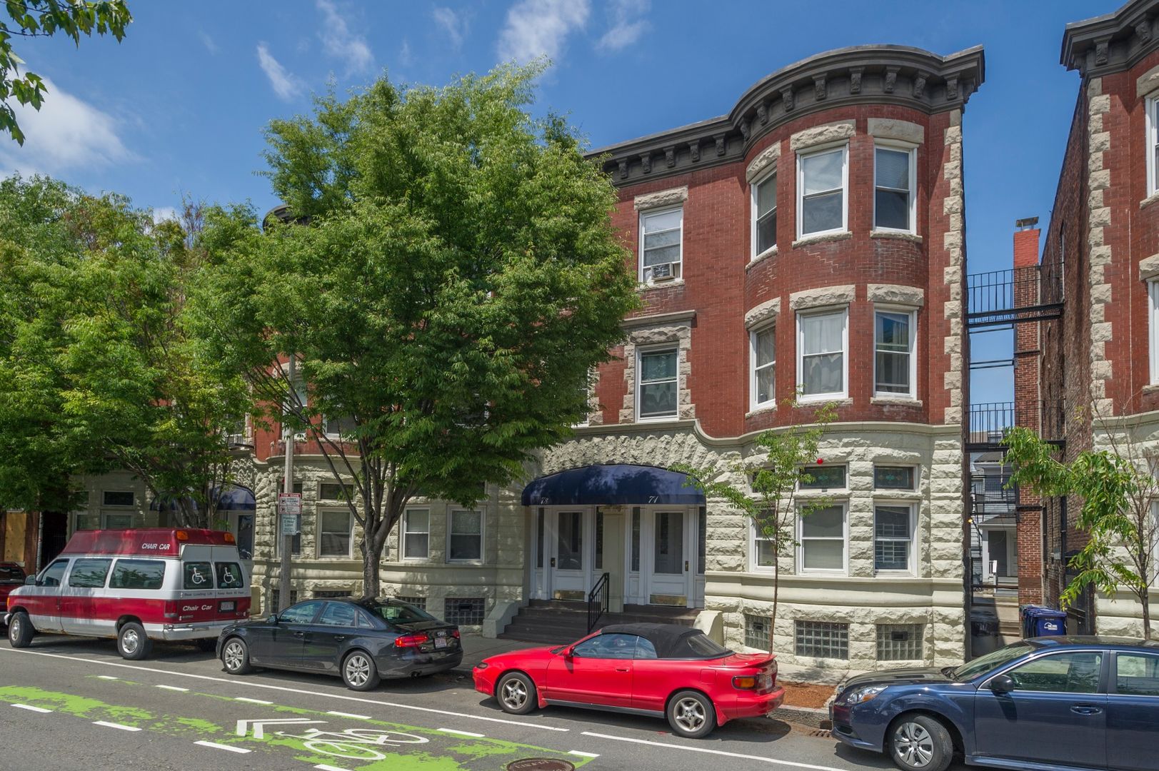 Boston Condo: 67 Brighton