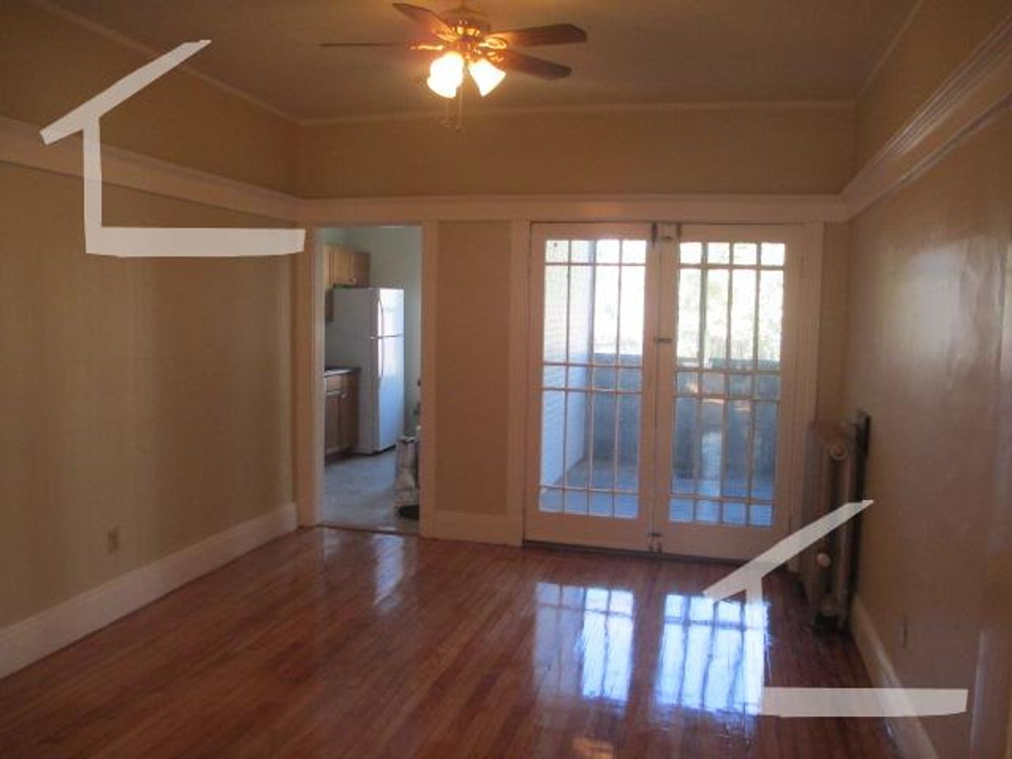 Boston House: 8B Farrington Ave