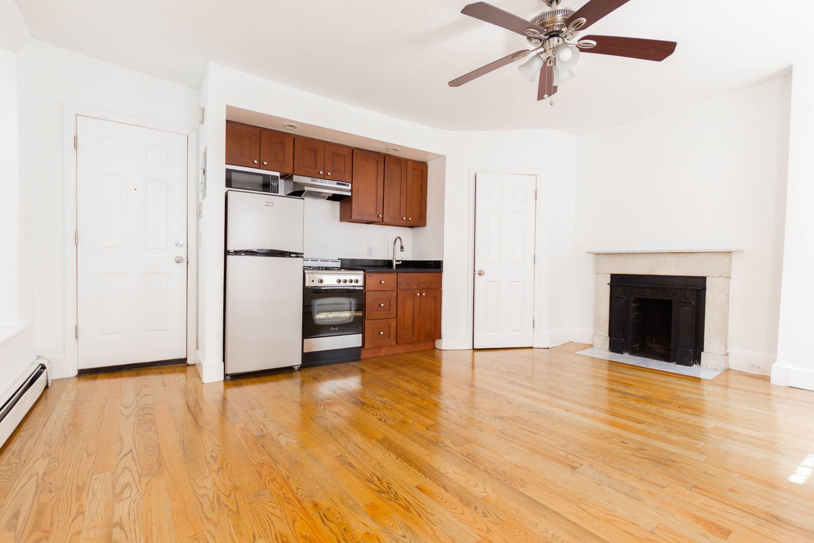 Boston Condo: 24 Joy St