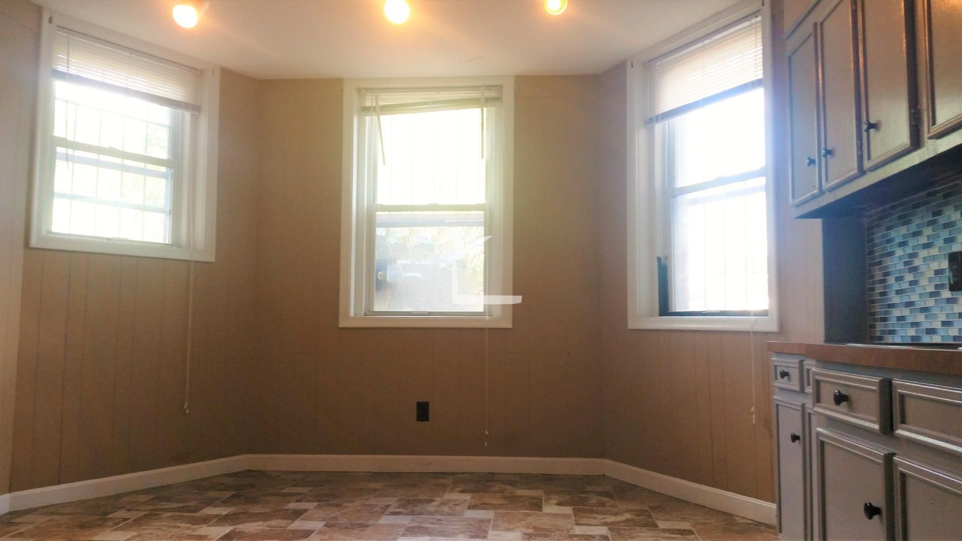 Boston House: 12 Bay State Rd