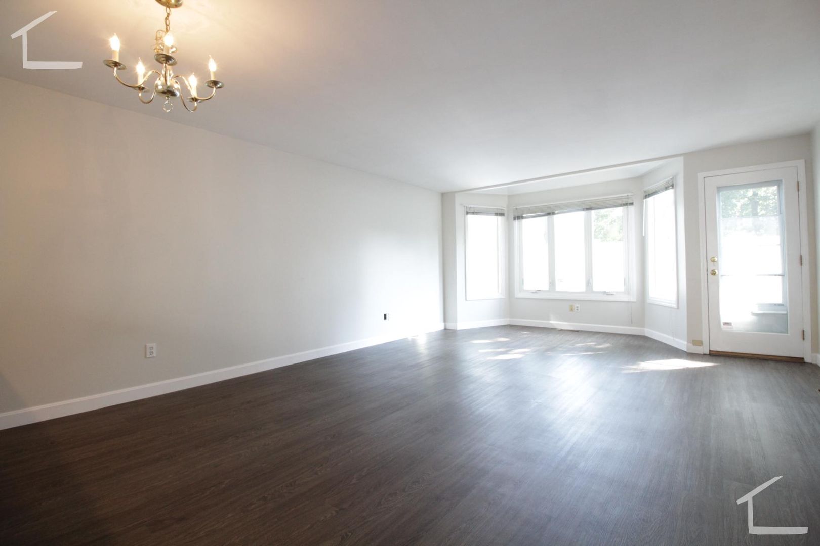 Boston Townhome: 34 Raymond St