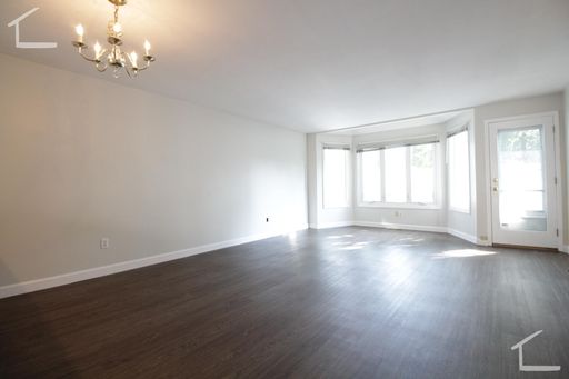 No Brokers Fee. No Security Deposit, Parking Included, Large Fully Renovated Townhouse in Brighton. Central AC. Parking for Rent. Laundry. – photo 1