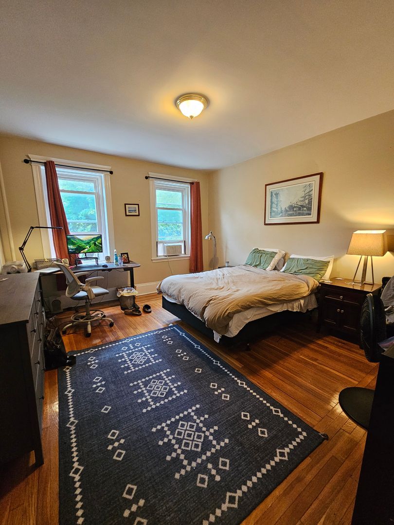 Brookline Condo: 2 Euston Rd