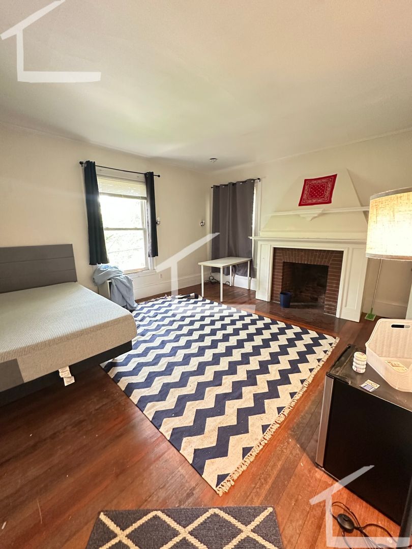 Boston Condo: 27 Orkney Rd