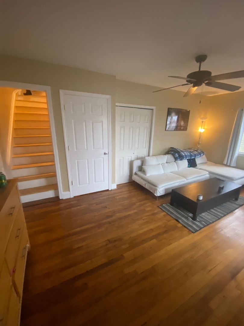 Somerville Townhome: 91 Glen St