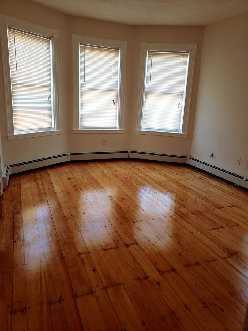 Boston Condo: 105 Calumet St