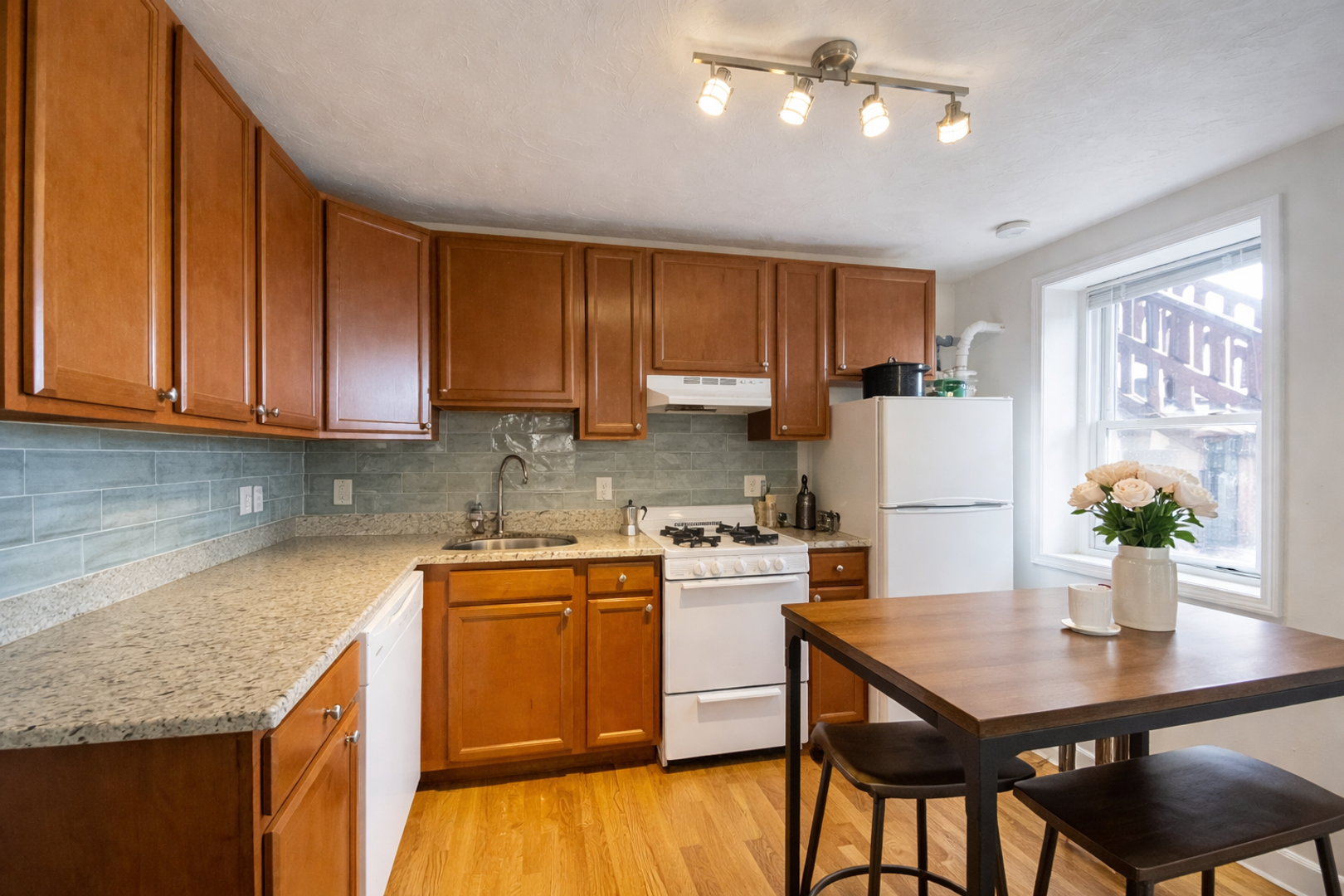 Cambridge House: 1056 Cambridge St
