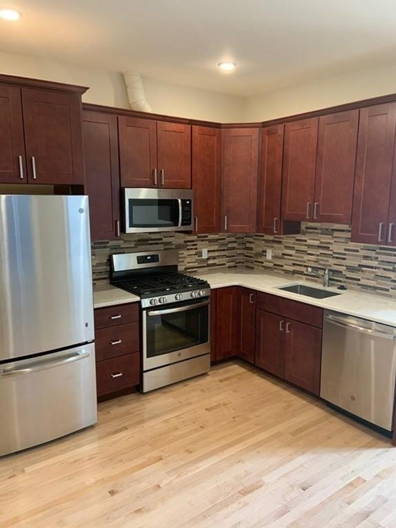 Boston Condo: 45 Pratt Street