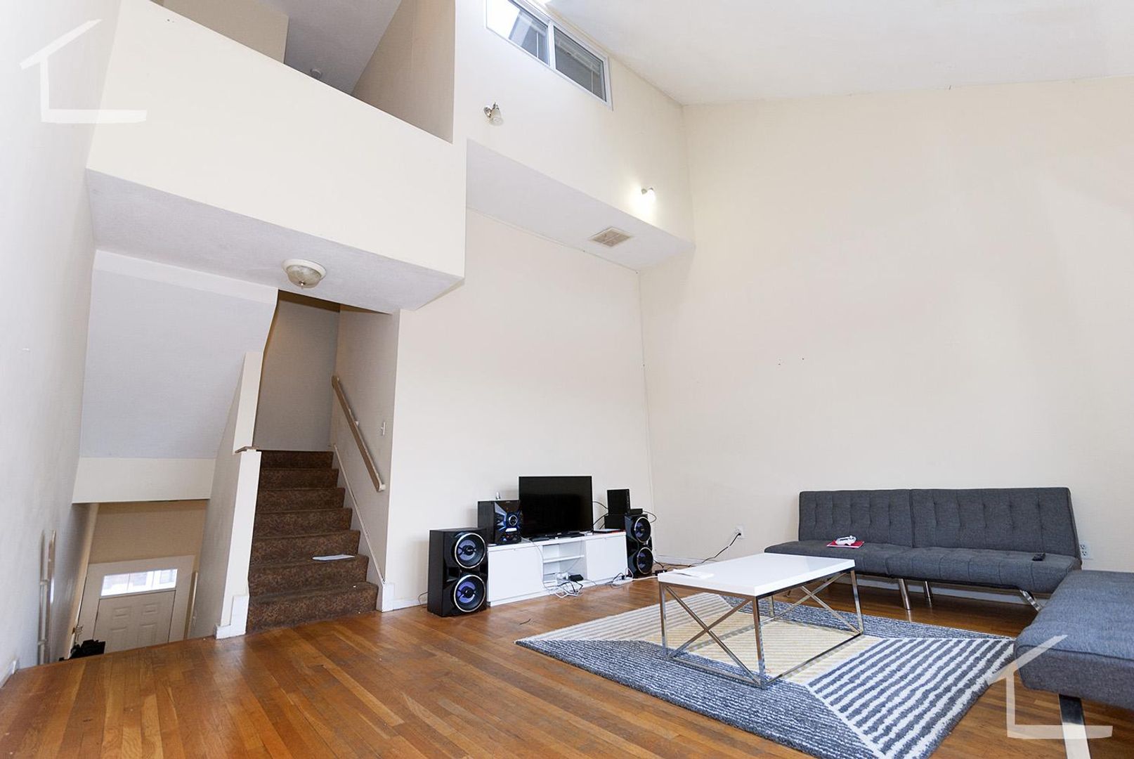 Boston Townhome: 117 Glenville Ave