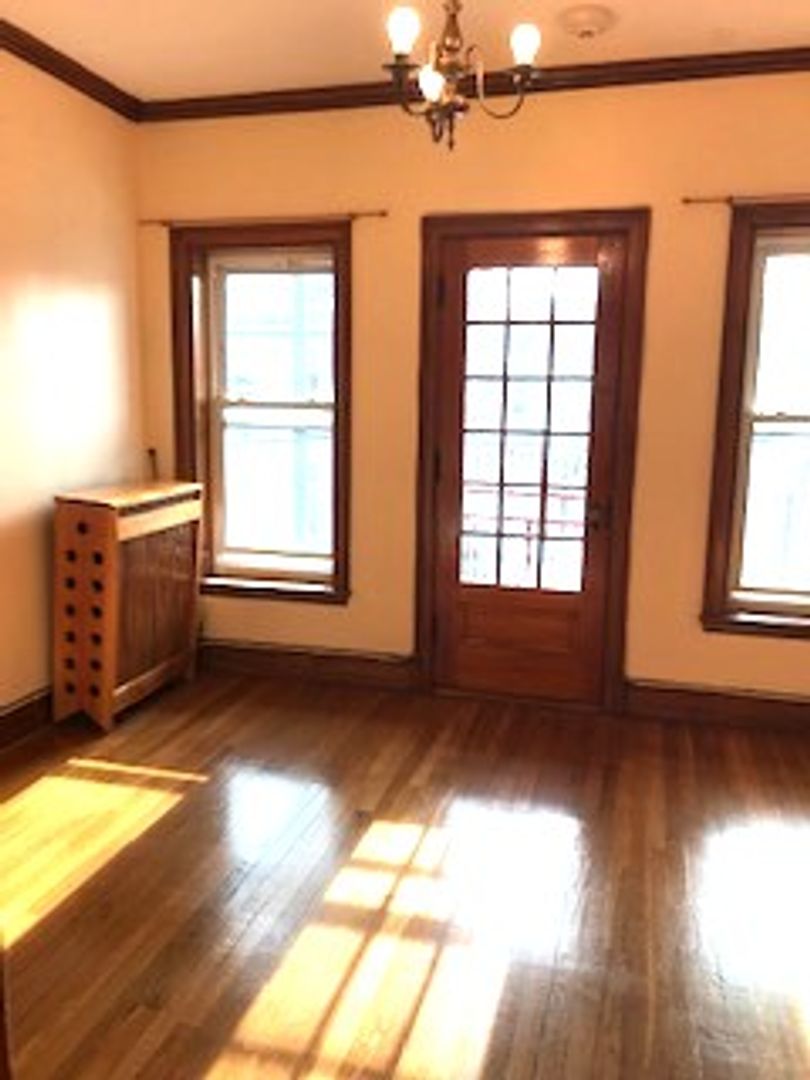 Allston Condo: 16 Radcliffe Rd