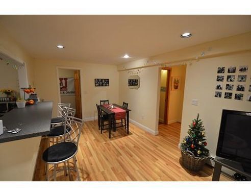 No Brokers Fee Convenient Brookline Location.Eat-in Kitchen, Laundry on a Site – photo 1