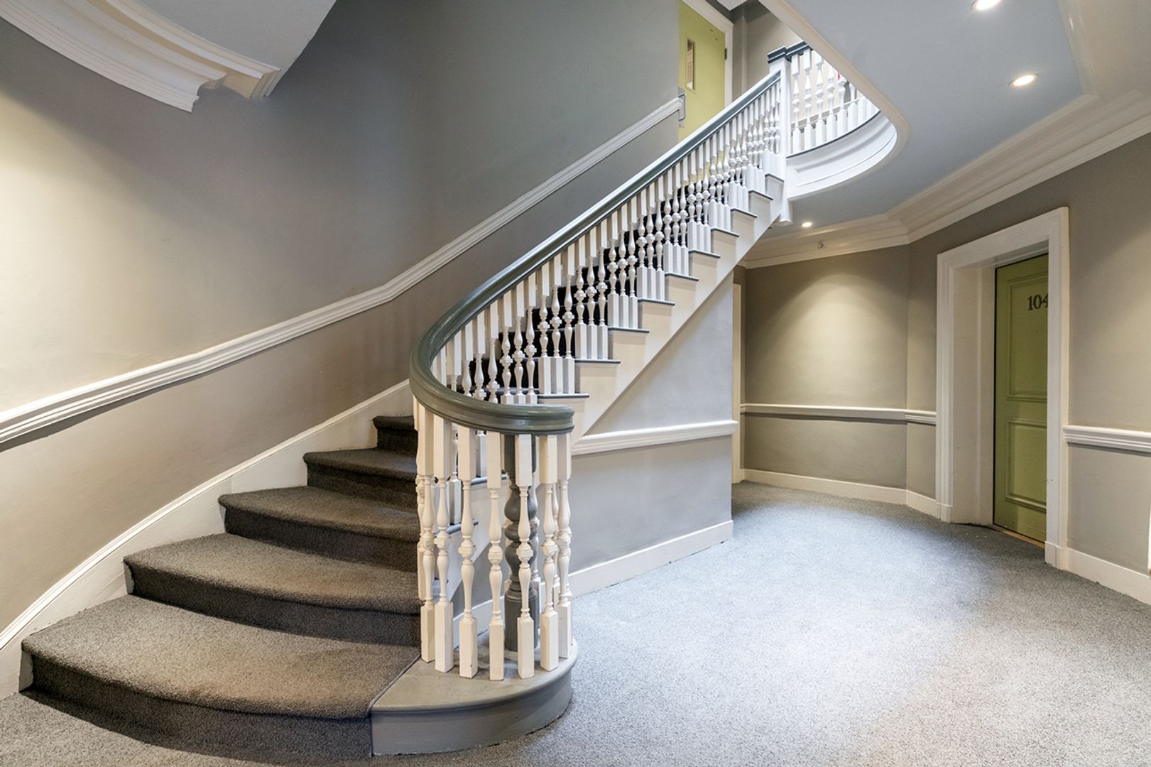 Newton Condo: 470 Centre St.