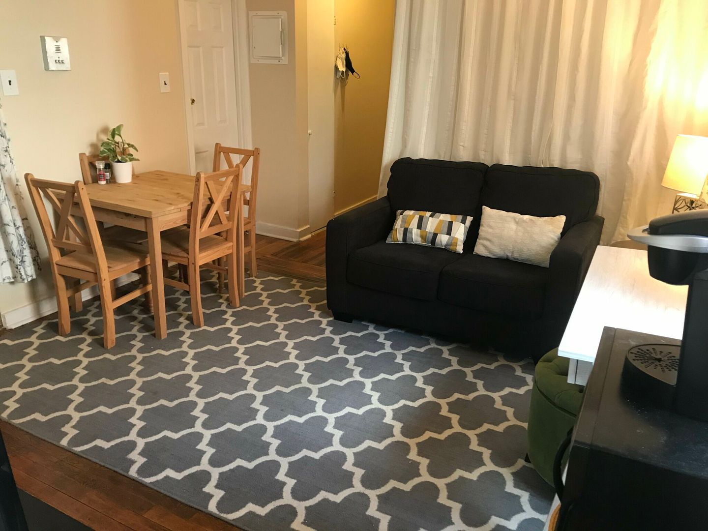 Boston Condo: 896 Huntington Ave