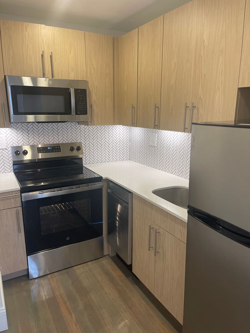 Newton Condo: 457 Centre Street