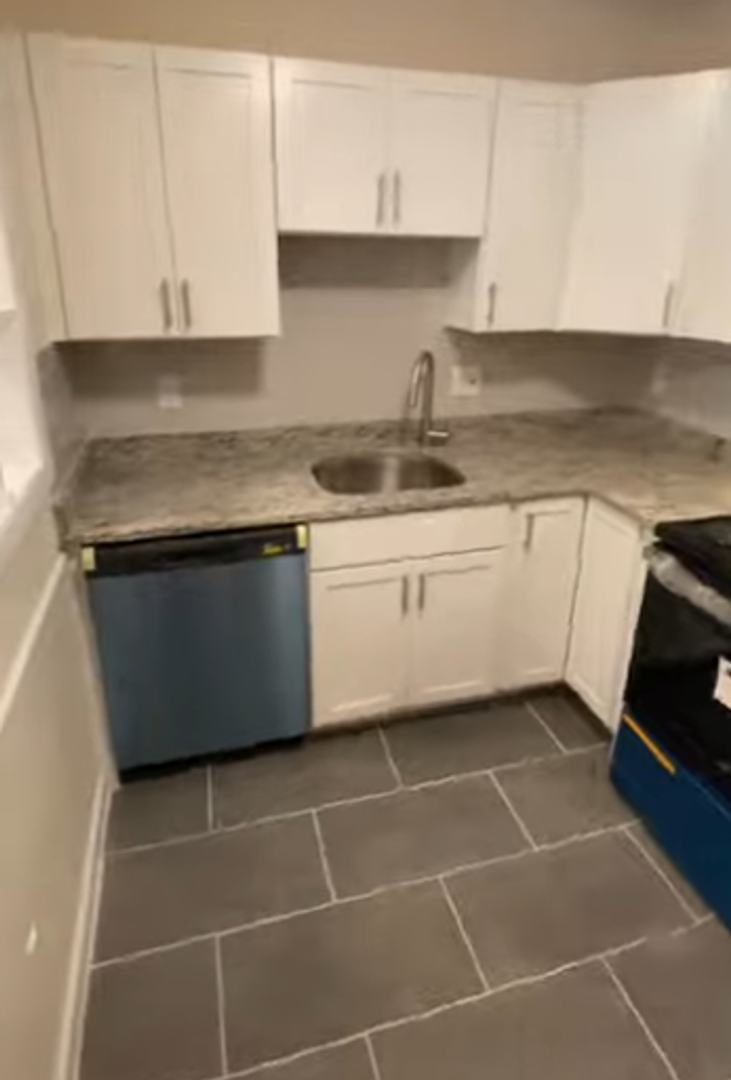 Newton Condo: 276 Grove Street