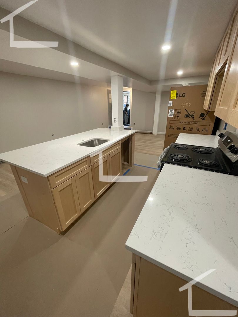 Brookline Condo: 215 Saint Paul St