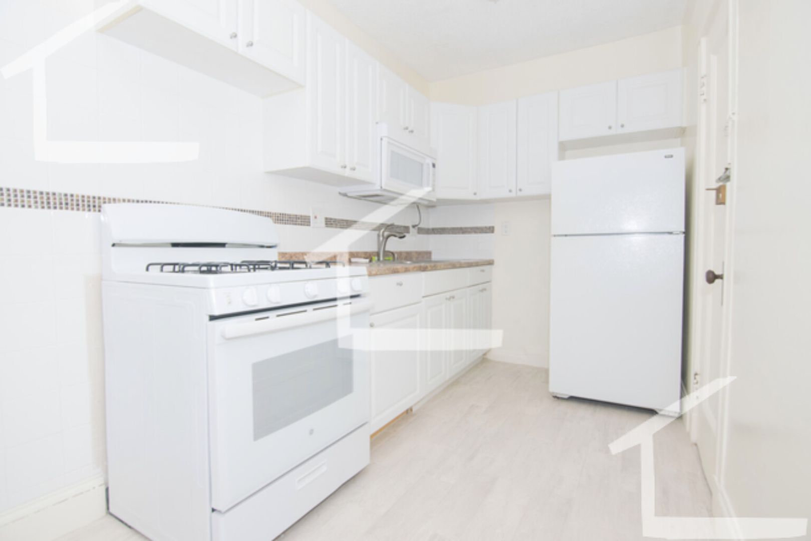 Boston Condo: 50 Chester St